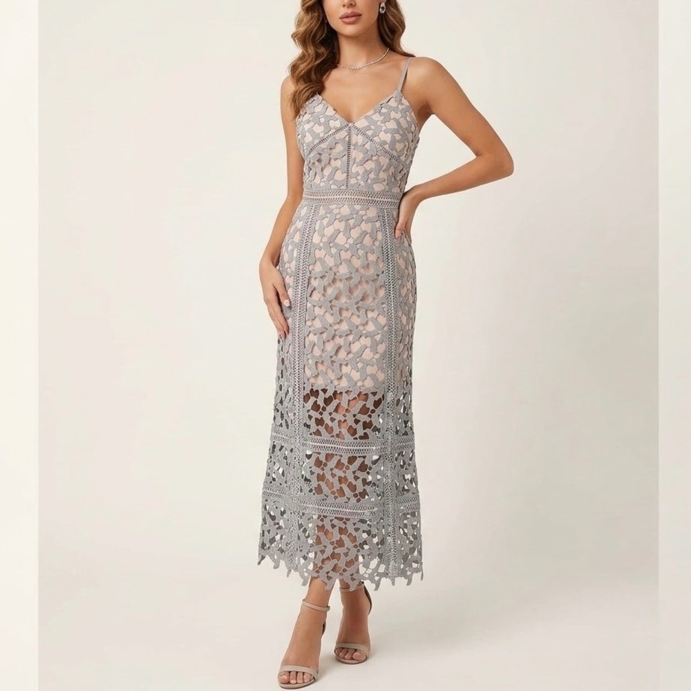 Elliatt Tingle Midi Dress Lilac Nude Crochet Lace Overlay Size Small